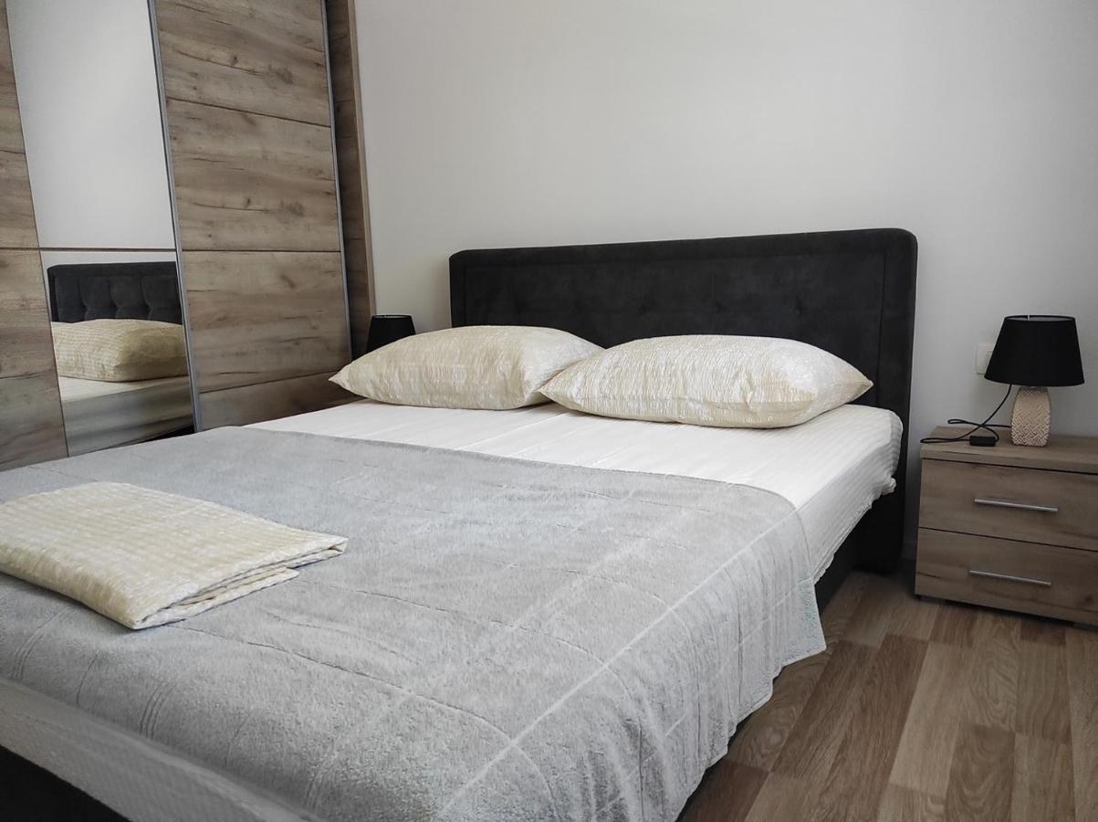 One Bedroom Apartment Gogo With Private Parking เนอุม ภายนอก รูปภาพ