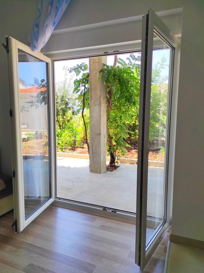 One Bedroom Apartment Gogo With Private Parking เนอุม ภายนอก รูปภาพ